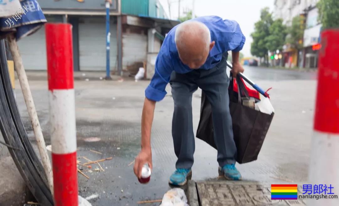 48岁农民工痛丧命根：你见过的男厕鸟洞，99%有毒！-51虹马