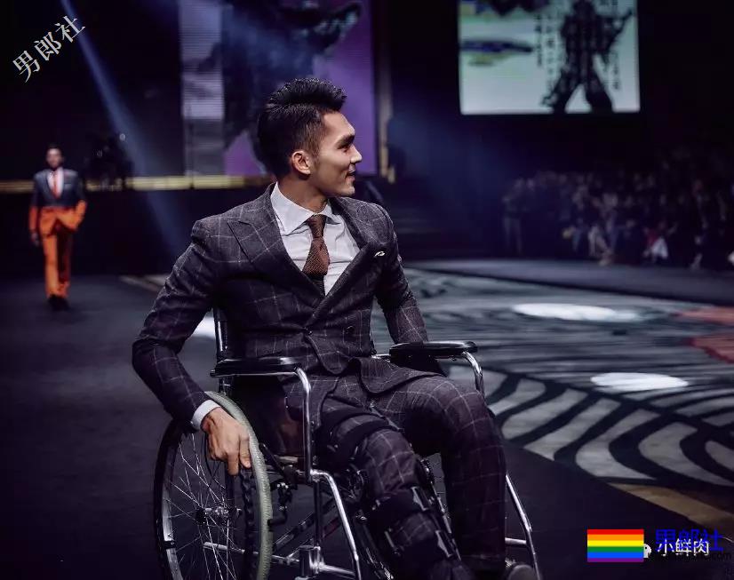 百男大秀又开始，肌肉男全部内裤出镜，画面太刺激了！ - 51虹马