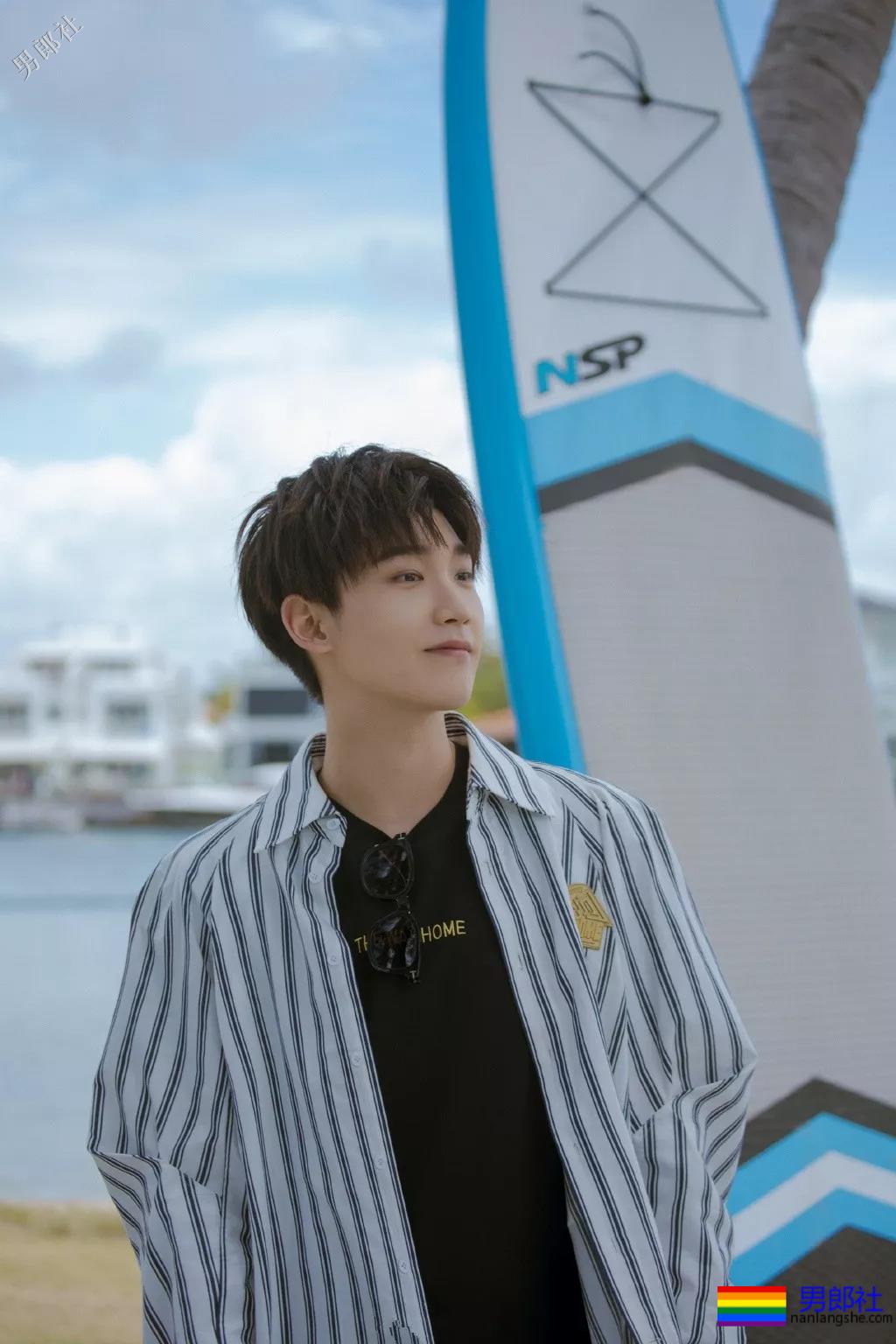 《强风吹拂》CP写真强行卖腐！除了邢昭林和P鹅，这个鲜嫩少年也很好看！ - 51虹马