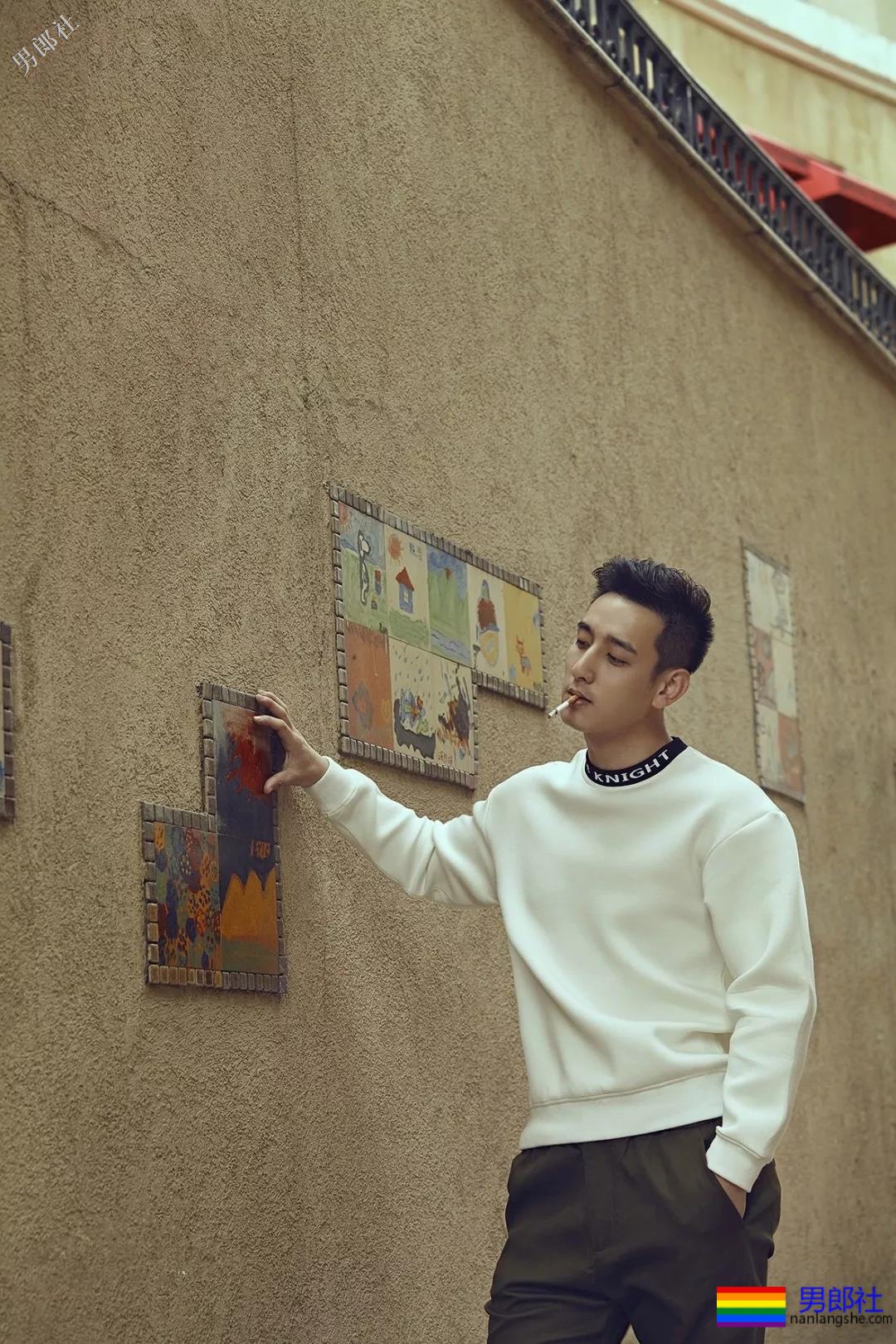 《强风吹拂》CP写真强行卖腐！除了邢昭林和P鹅，这个鲜嫩少年也很好看！ - 51虹马