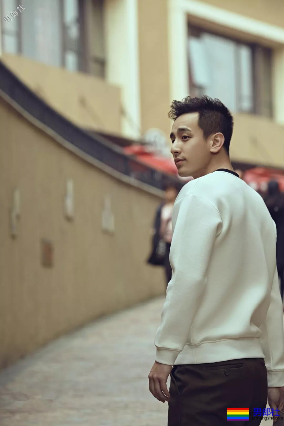 《强风吹拂》CP写真强行卖腐！除了邢昭林和P鹅，这个鲜嫩少年也很好看！ - 51虹马