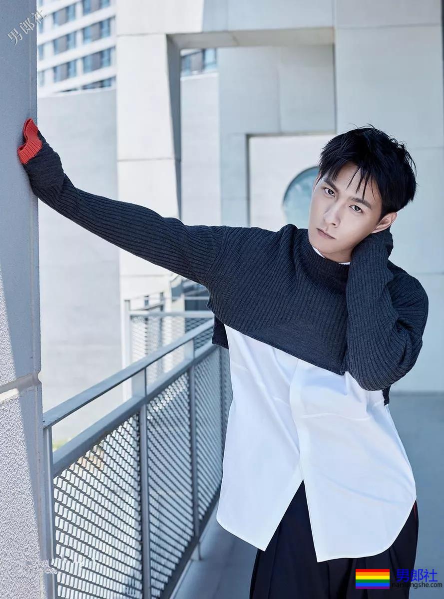 《强风吹拂》CP写真强行卖腐！除了邢昭林和P鹅，这个鲜嫩少年也很好看！ - 51虹马