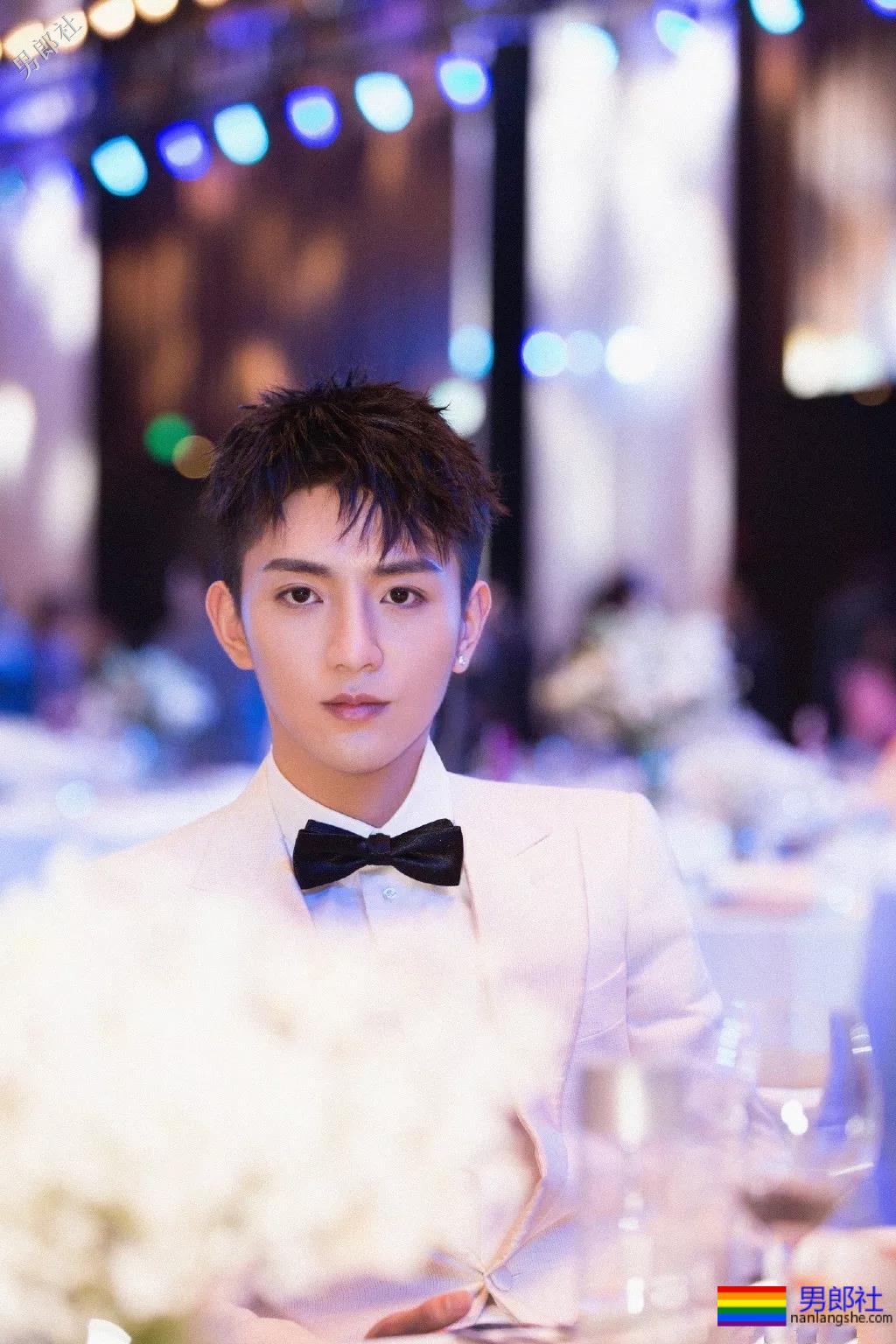 《强风吹拂》CP写真强行卖腐！除了邢昭林和P鹅，这个鲜嫩少年也很好看！ - 51虹马