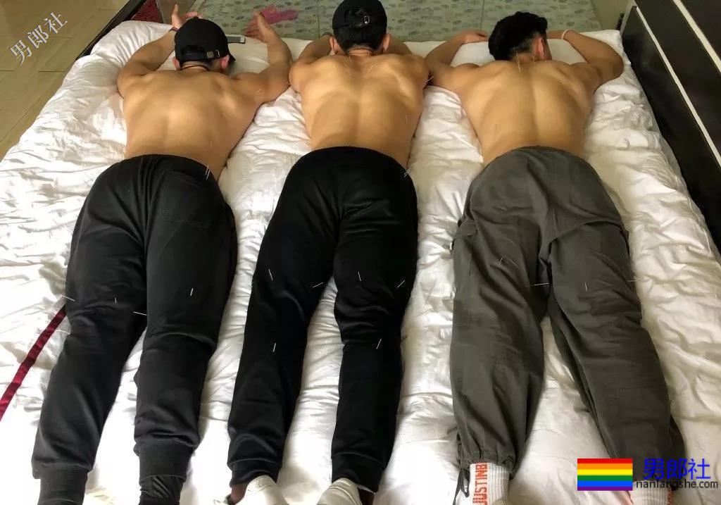 被刘姥姥相中的大胸肌体育生！ - 51虹马