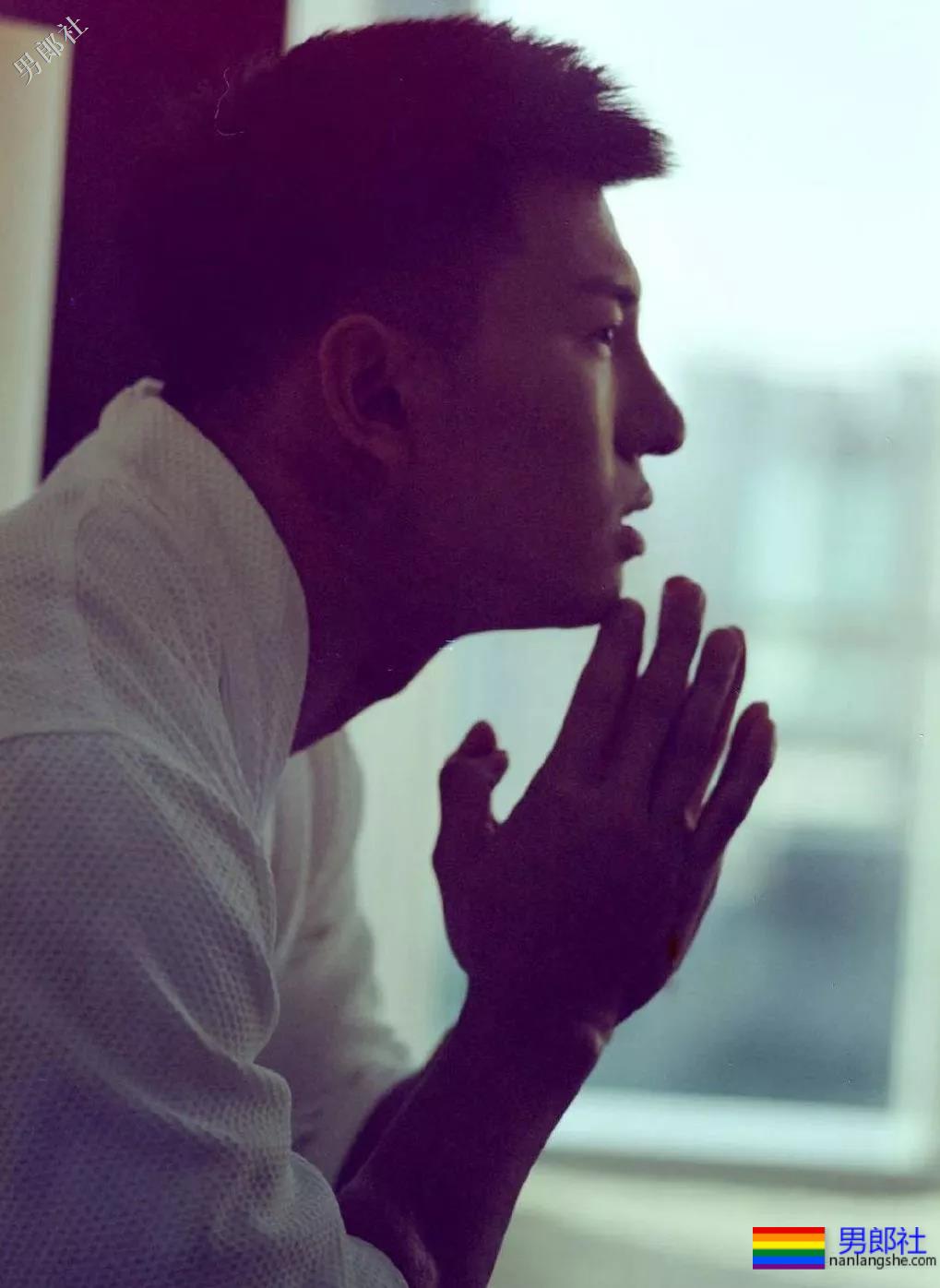 被刘姥姥相中的大胸肌体育生！ - 51虹马