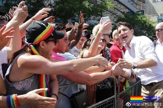 加拿大总理特鲁多参加多伦多市LGBT骄傲游行 - 51虹马