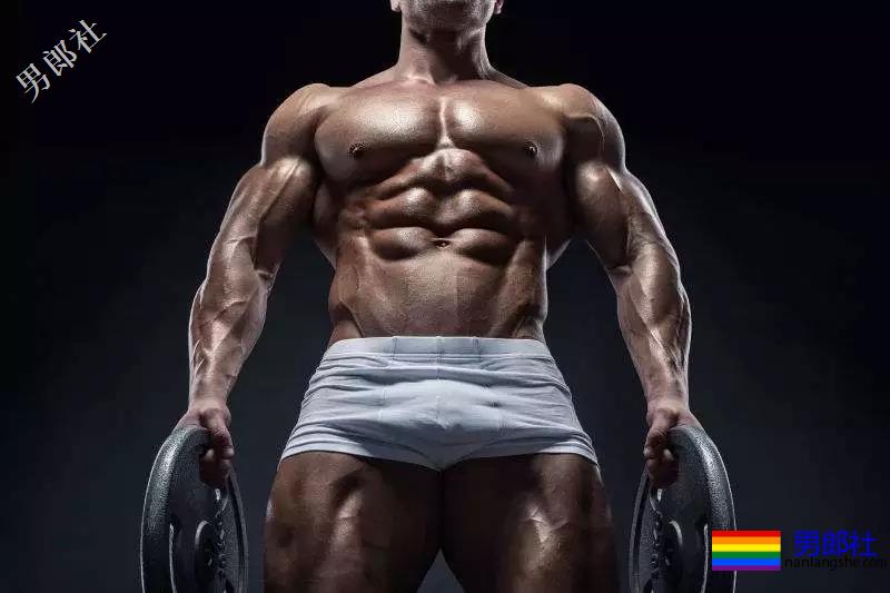 肌肉男停止健身训练，每天只跑步，半年后身材竟变成这样.... - 51虹马