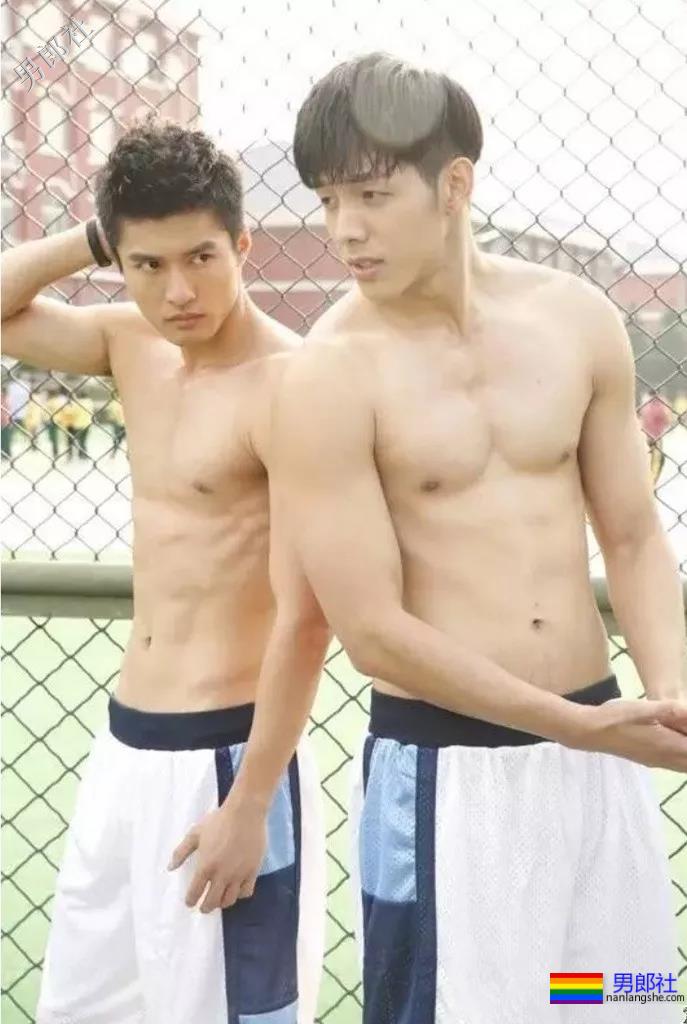 188篮球小鲜肉被发掘，新剧大秀奶白肌肉好身材，真A了！ - 51虹马