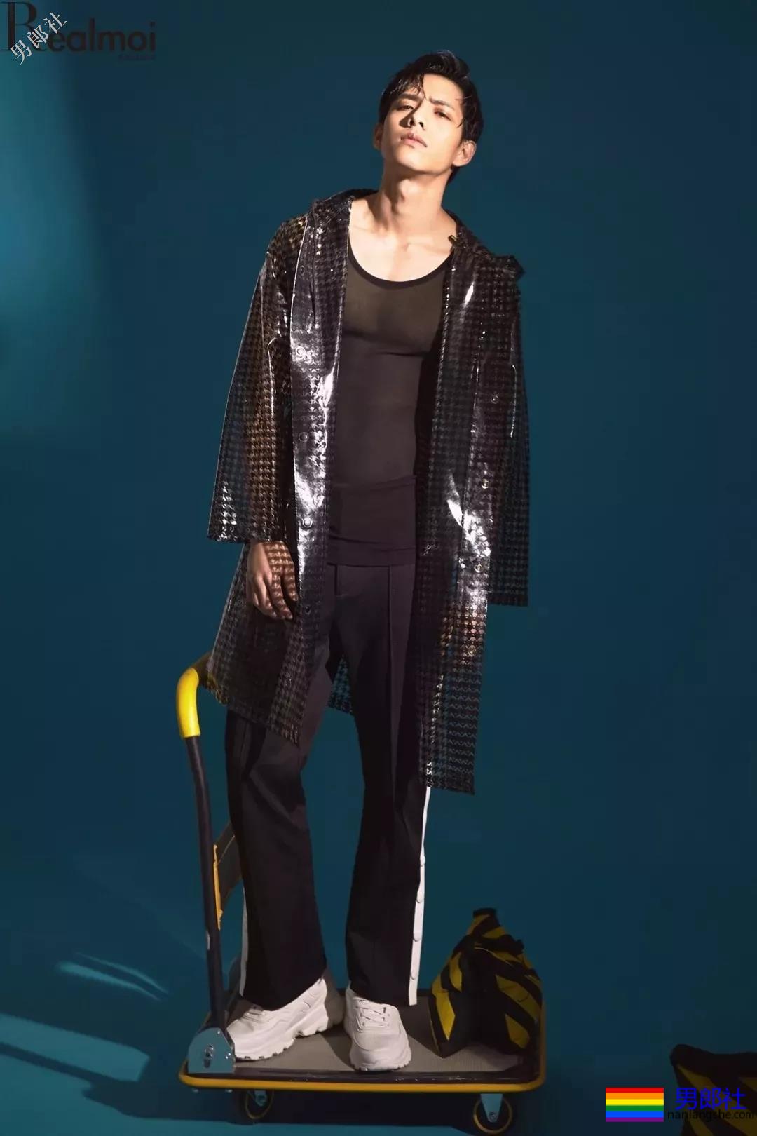 188篮球小鲜肉被发掘，新剧大秀奶白肌肉好身材，真A了！ - 51虹马