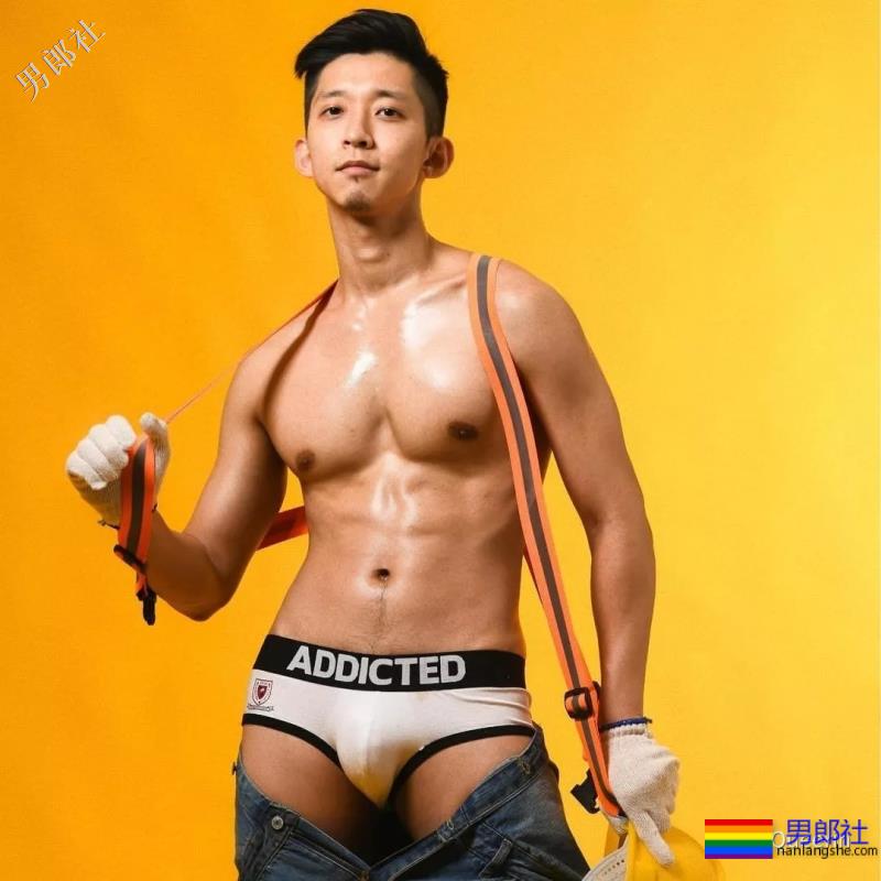 大眼熟男发布写真，老公名单再添一人！ - 51虹马