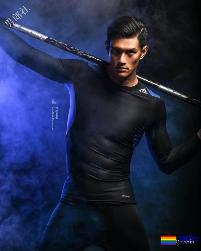 大眼熟男发布写真，老公名单再添一人！ - 51虹马