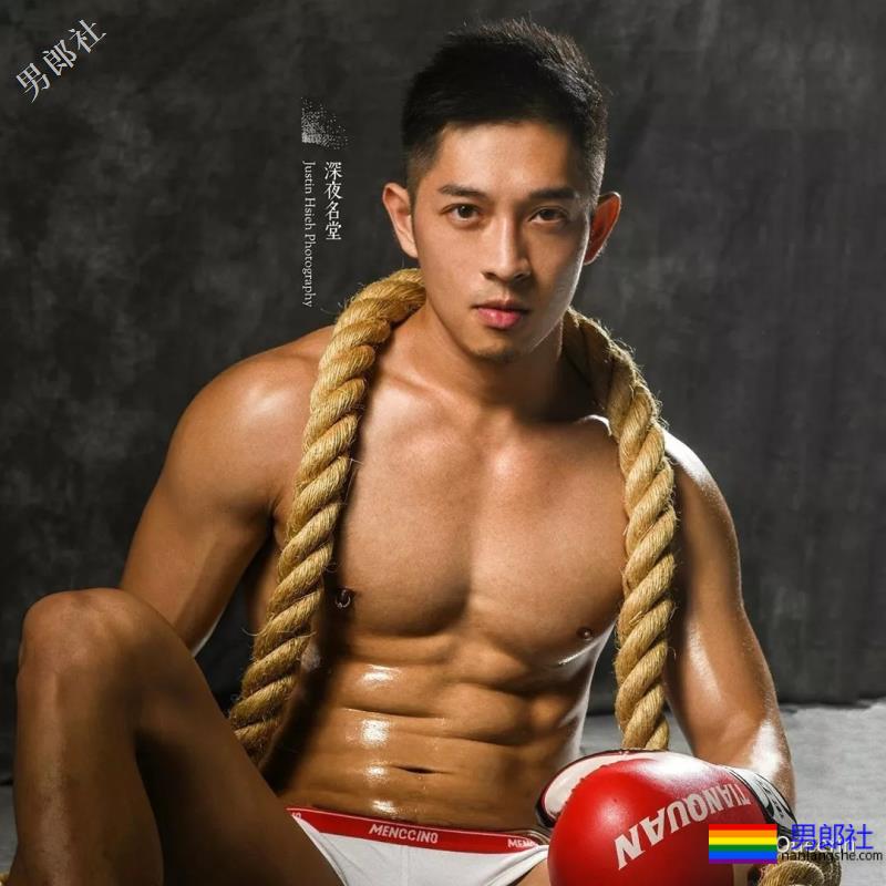 大眼熟男发布写真，老公名单再添一人！ - 51虹马