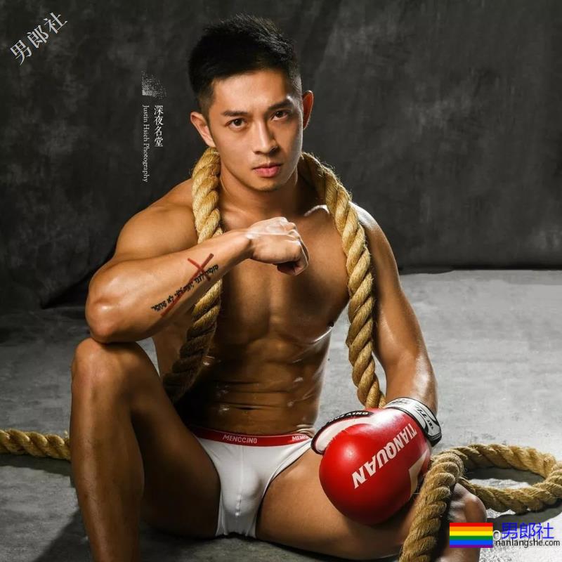 大眼熟男发布写真，老公名单再添一人！ - 51虹马