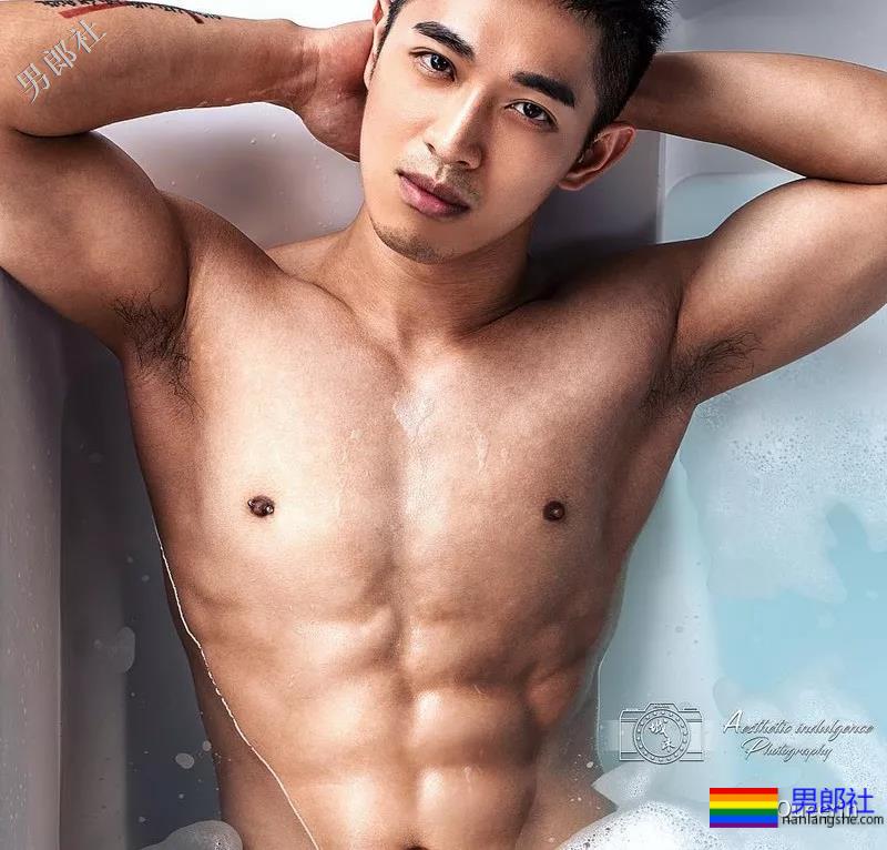 大眼熟男发布写真，老公名单再添一人！ - 51虹马