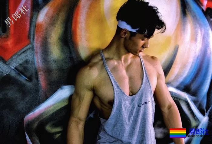 一个肌肉小伙的转变,太帅了！ - 51虹马