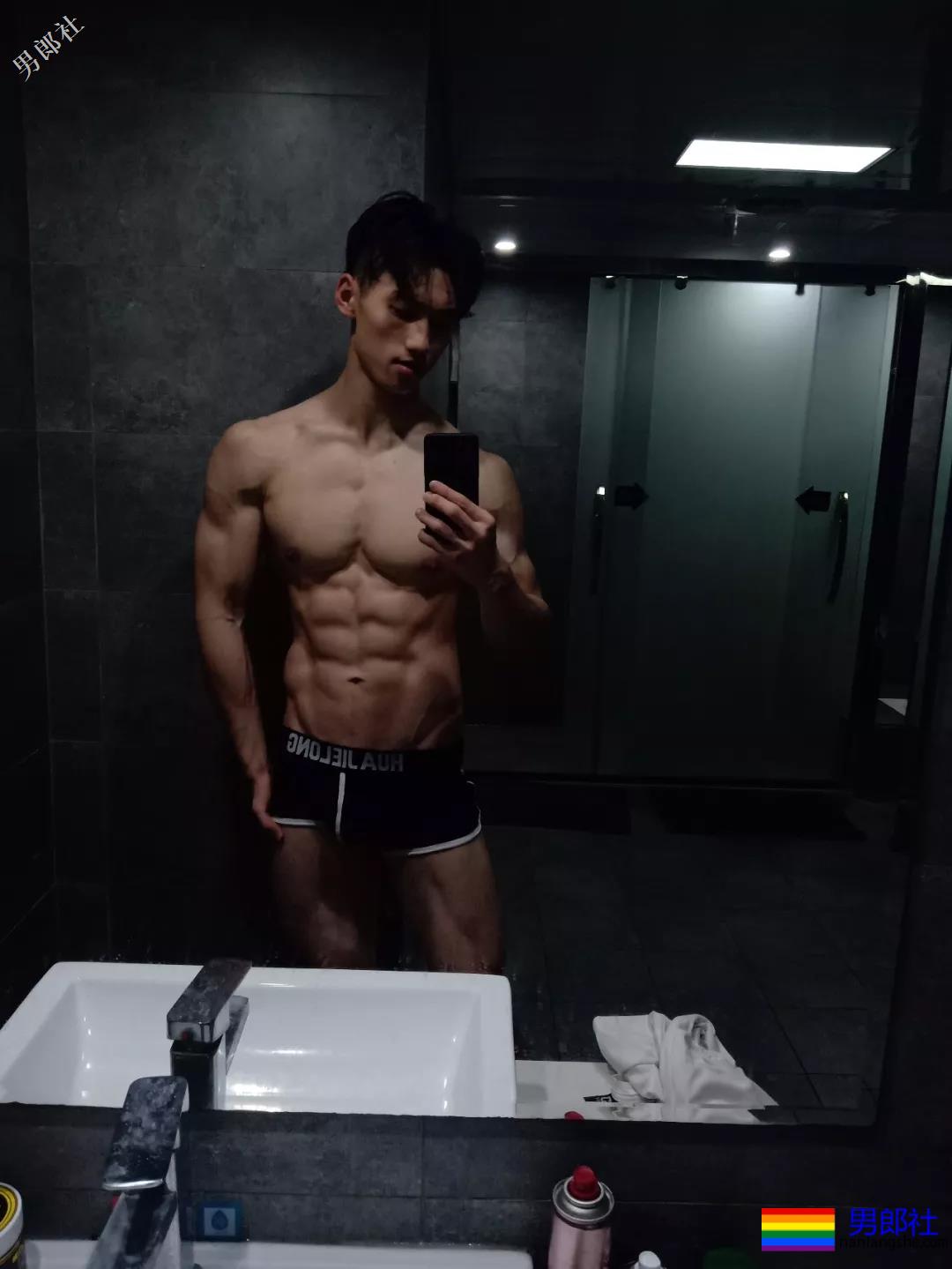 一个肌肉小伙的转变,太帅了！ - 51虹马