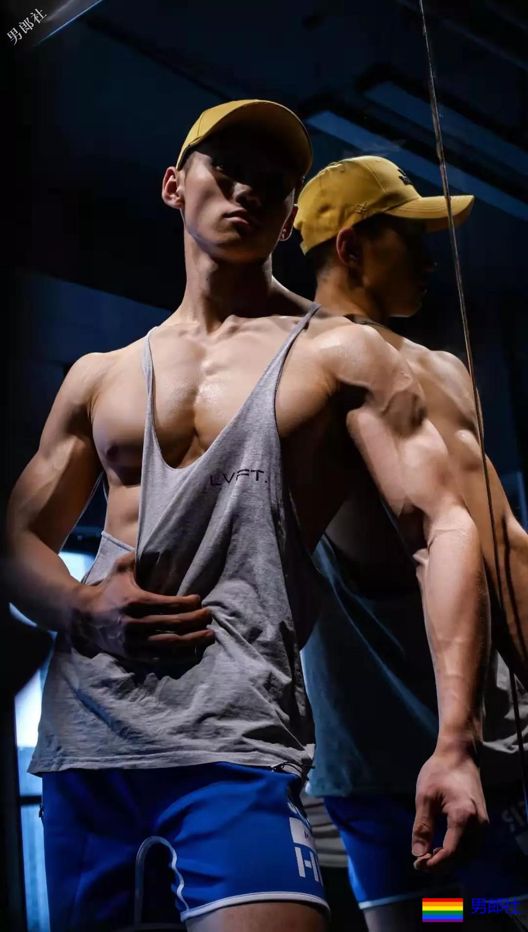 一个肌肉小伙的转变,太帅了！ - 51虹马