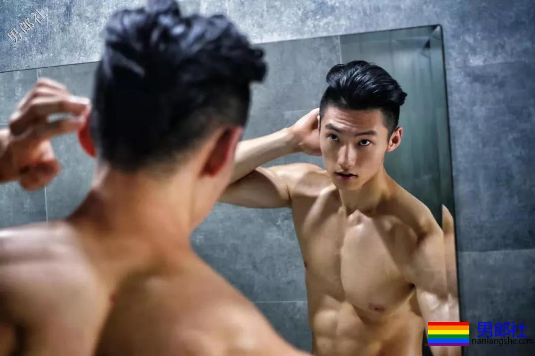 一个肌肉小伙的转变,太帅了！ - 51虹马