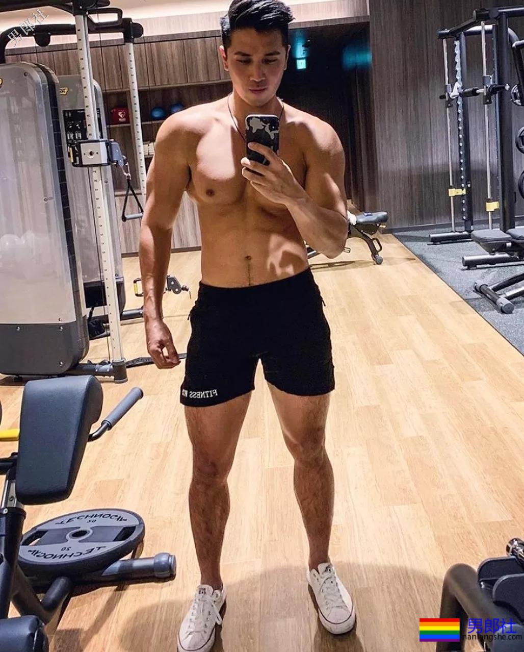 47寸大胸消防员又爆黑料!网友:长腿腹肌公狗腰更好看! - 51虹马 47寸大胸消防员又爆黑料!网友:长腿腹肌公狗腰更好看! - 51虹马