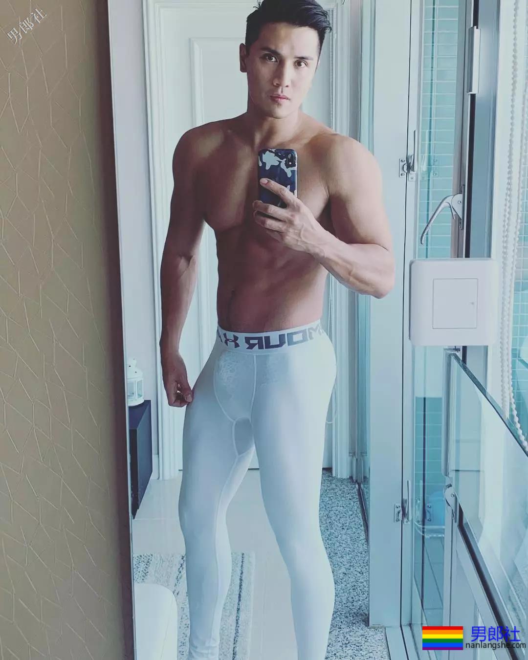 47寸大胸消防员又爆黑料！网友：长腿腹肌公狗腰更好看！ - 51虹马