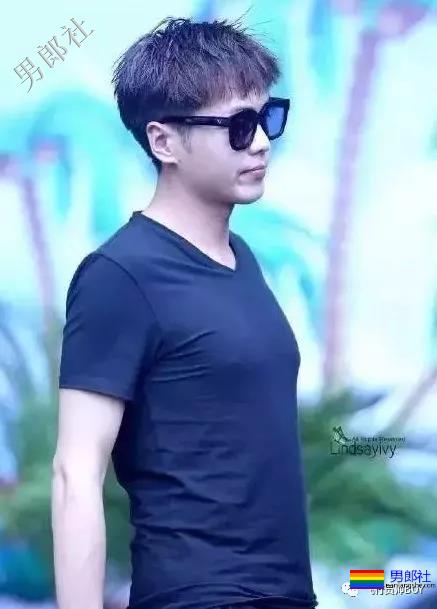 张若昀结婚了，曾亲吻李现的他穿女装妩媚至极 - 51虹马