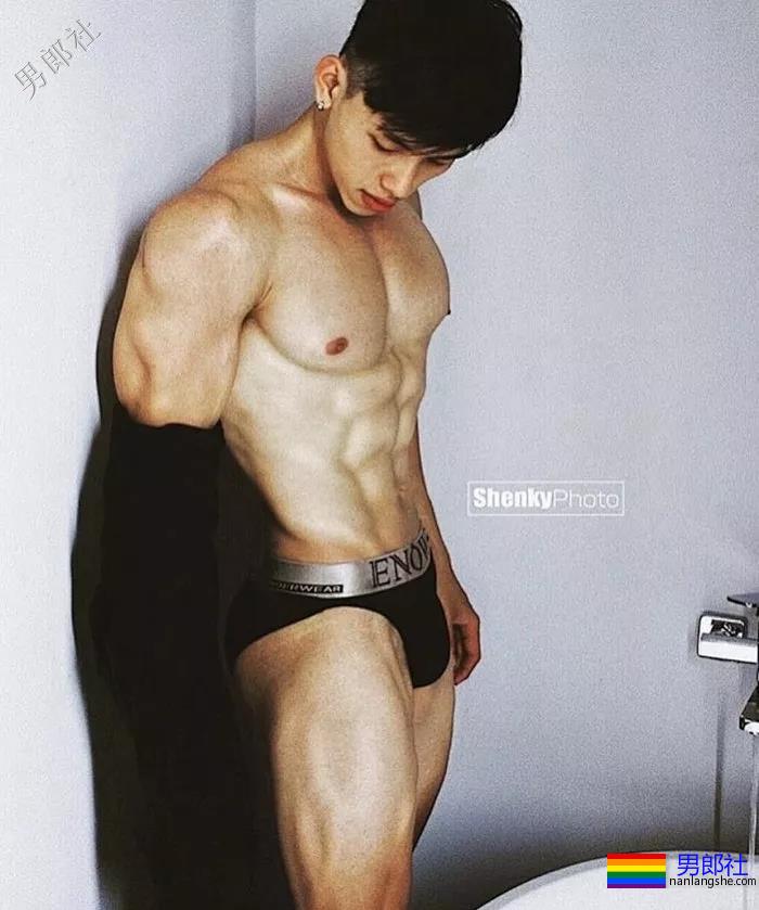 Ins肌肉男画报：精选亚洲肌肉男 - 51虹马