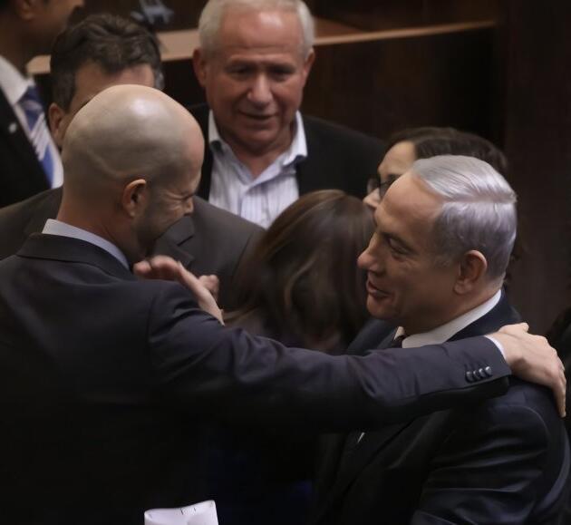 以色列总理任命首位公开的同性恋内阁部长 - 51虹马