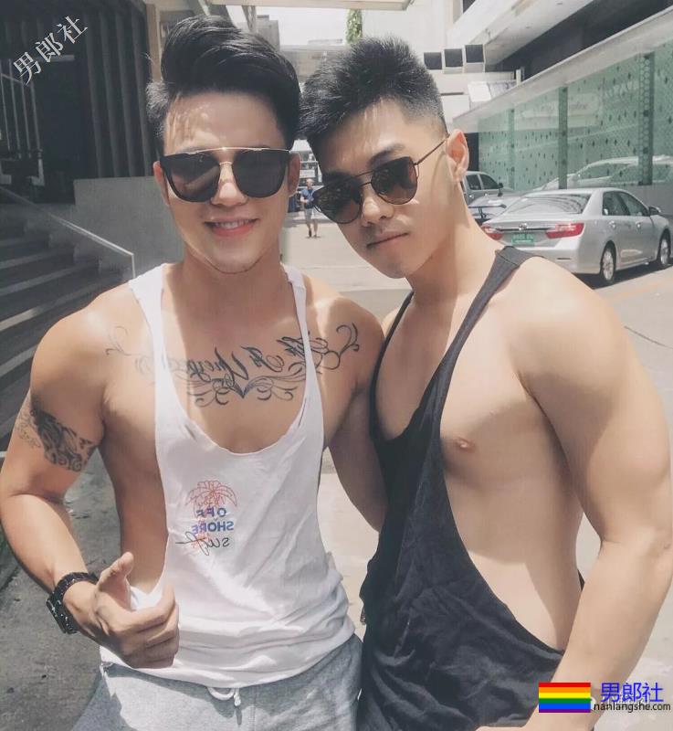 肌肉男都流行侧乳装了，看得我忍不住摸了屏幕！ - 51虹马