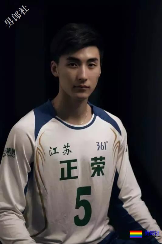 196大长腿排球运动员，腹肌大鼻子劈腿照帅翻天，不要总盯宁泽涛啦！-51虹马