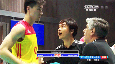 196大长腿排球运动员，腹肌大鼻子劈腿照帅翻天，不要总盯宁泽涛啦！ - 51虹马