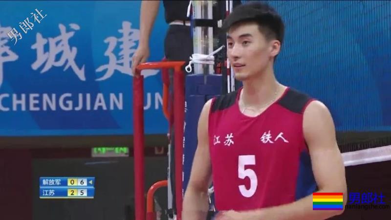 196大长腿排球运动员，腹肌大鼻子劈腿照帅翻天，不要总盯宁泽涛啦！ - 51虹马