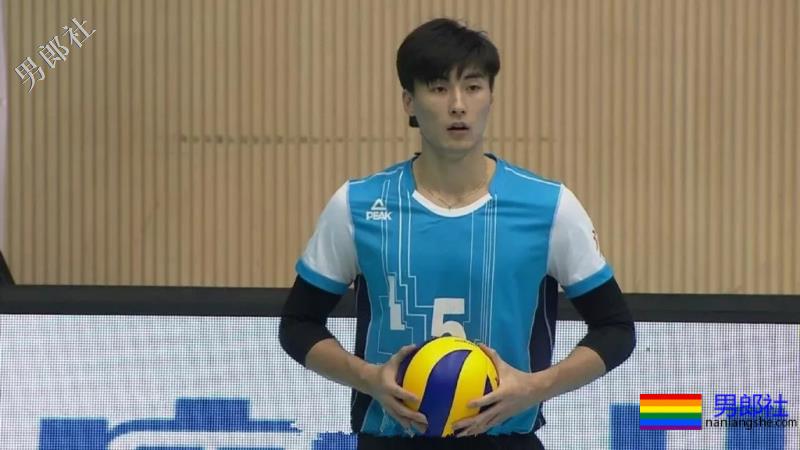 196大长腿排球运动员，腹肌大鼻子劈腿照帅翻天，不要总盯宁泽涛啦！ - 51虹马