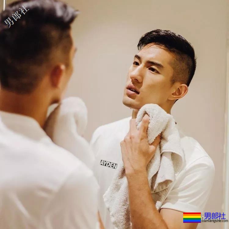 高鼻梁比高学历更显眼，他会是你们的本命吗？ - 51虹马