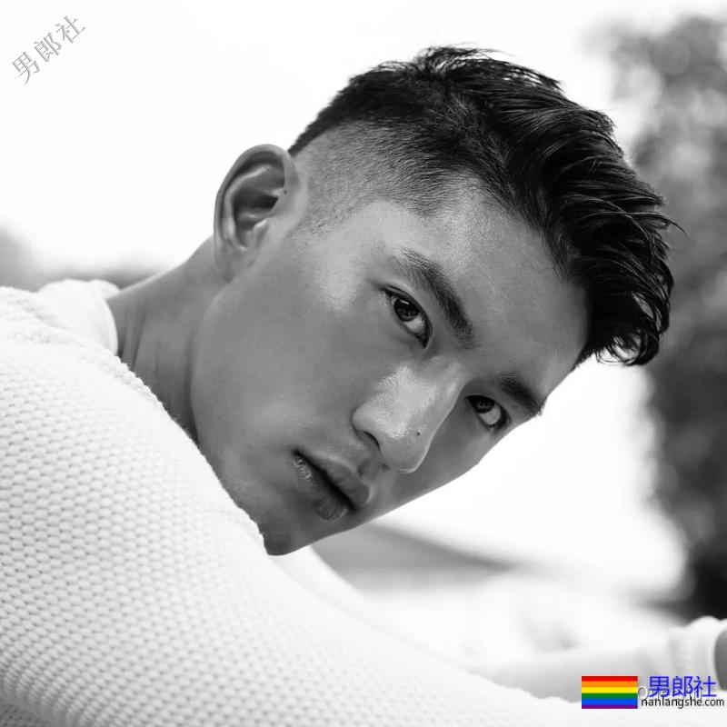 高鼻梁比高学历更显眼，他会是你们的本命吗？ - 51虹马