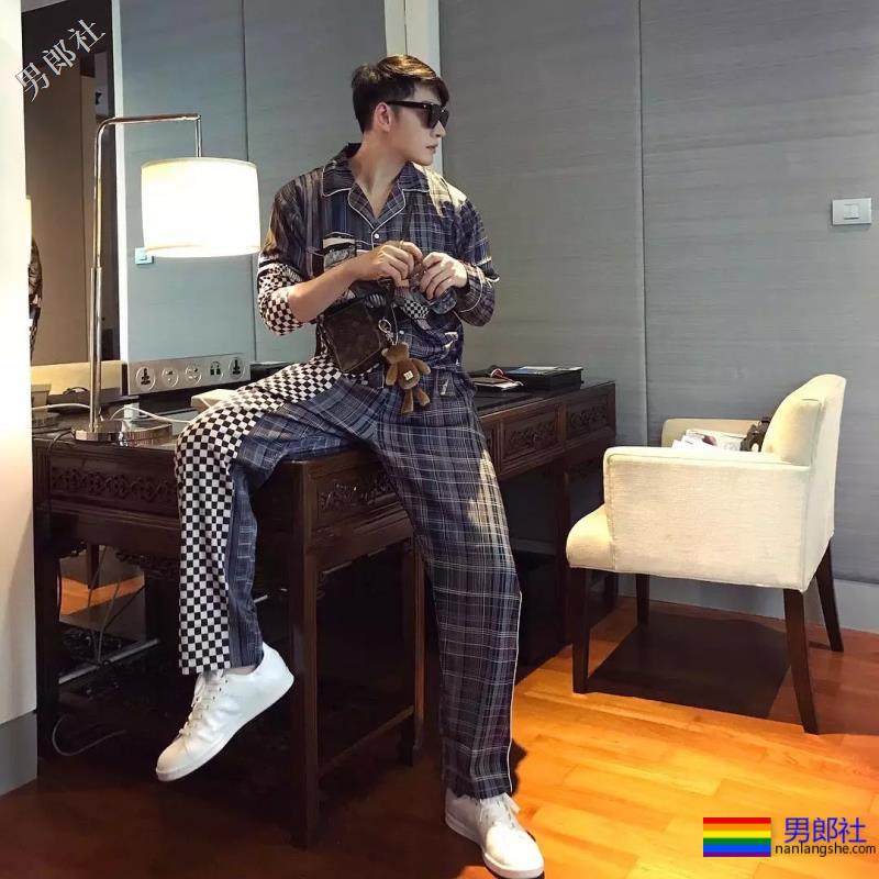 超men帅气高颜值男医生，小奶狗兼小狼狗气质！ - 51虹马