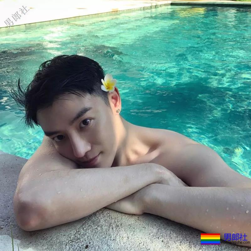 超men帅气高颜值男医生，小奶狗兼小狼狗气质！ - 51虹马