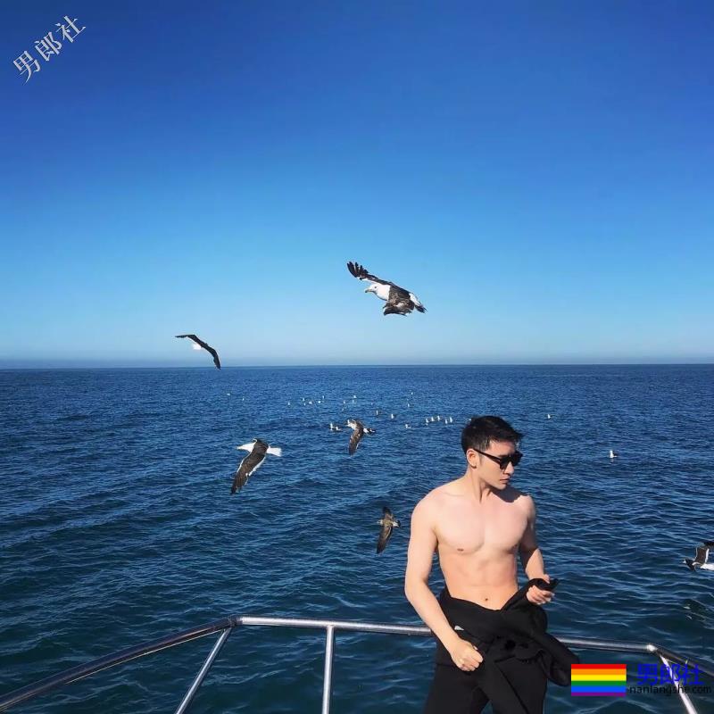 超men帅气高颜值男医生，小奶狗兼小狼狗气质！ - 51虹马