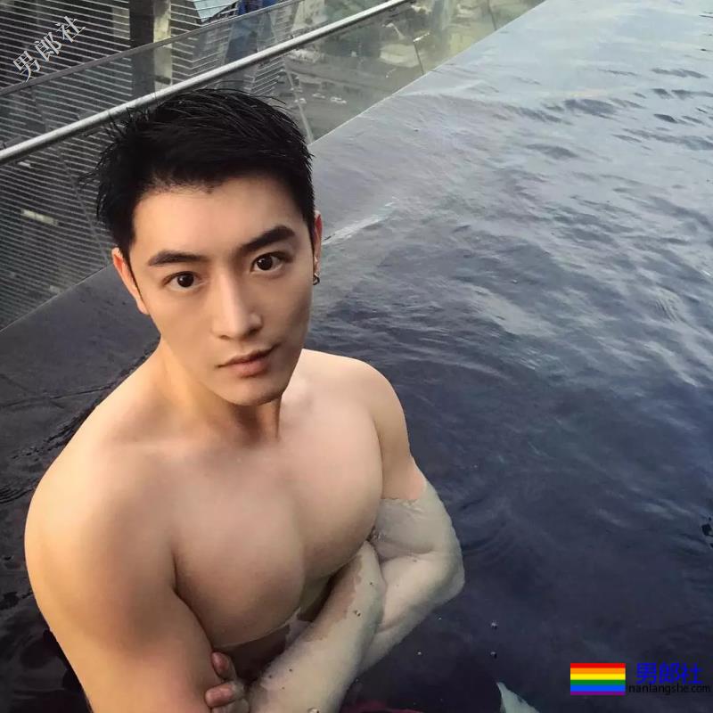 超men帅气高颜值男医生，小奶狗兼小狼狗气质！ - 51虹马