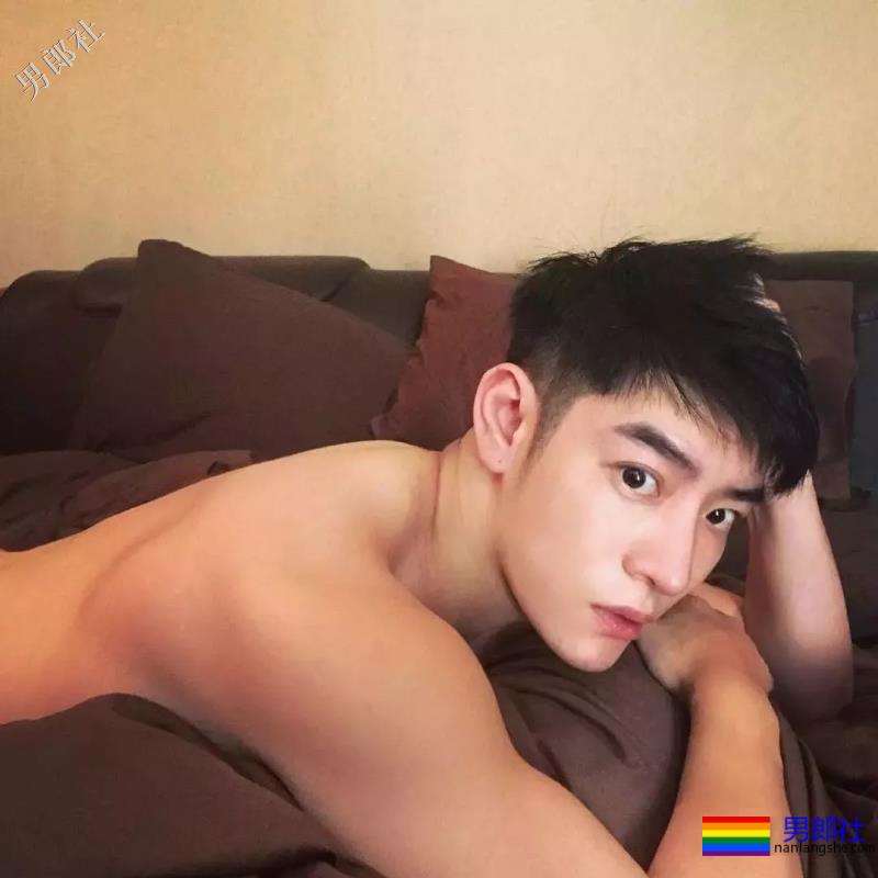 超men帅气高颜值男医生，小奶狗兼小狼狗气质！ - 51虹马