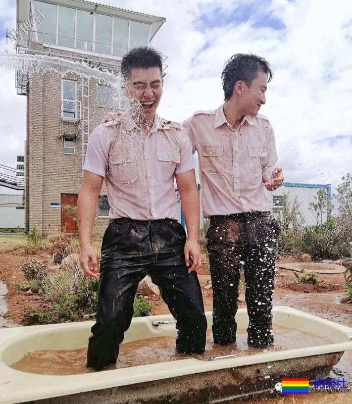 飞行学员里帅哥太多了，短发制服还有小肌肉！ - 51虹马