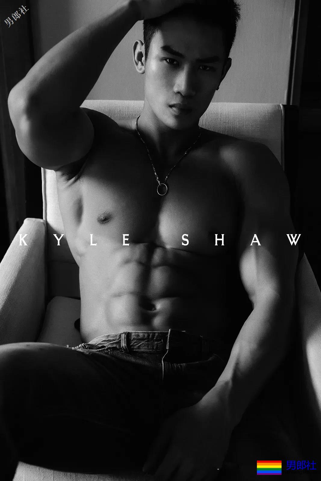 男版维密秀肌肉男内裤出镜，巧克力腹肌男模放飞自我，我喜欢！ - 51虹马