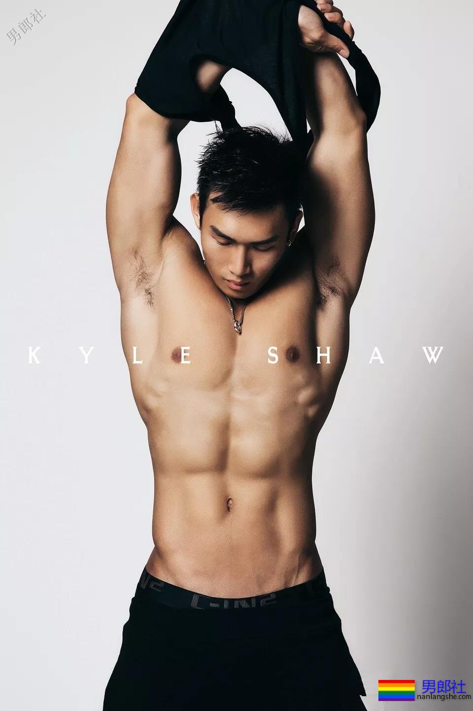 男版维密秀肌肉男内裤出镜，巧克力腹肌男模放飞自我，我喜欢！ - 51虹马