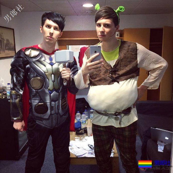 英国谐星菲尔·莱斯特：我是gay - 51虹马