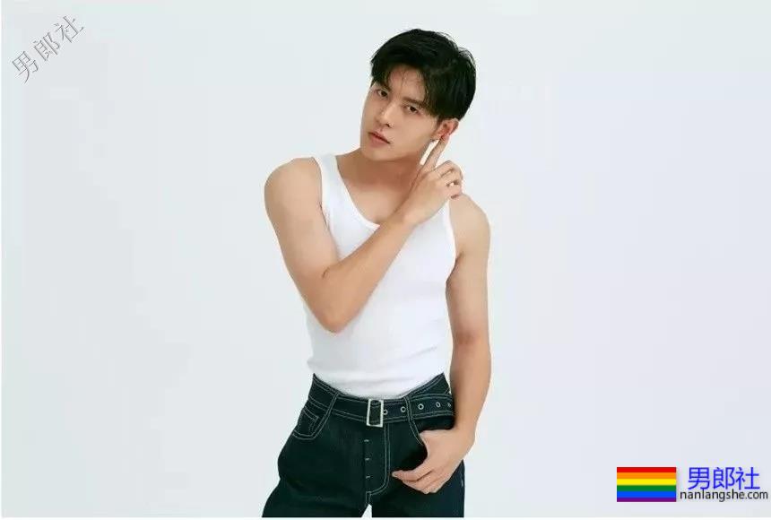 《追球》李汶翰朱元冰大秀腹肌,运动系小狼狗男友等你领取! - 51虹马 《追球》李汶翰朱元冰大秀腹肌,运动系小狼狗男友等你领取! - 51虹马