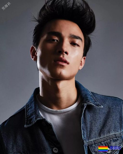 被香奈儿选上的亚洲男模，未火先上位？！ - 51虹马