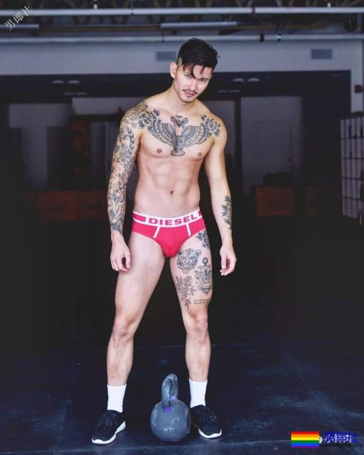 被香奈儿选上的亚洲男模，未火先上位？！ - 51虹马