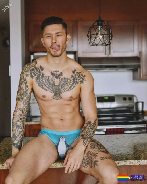 被香奈儿选上的亚洲男模，未火先上位？！ - 51虹马