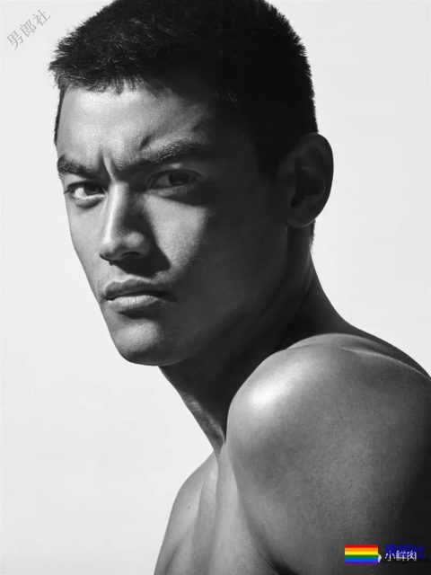 被香奈儿选上的亚洲男模，未火先上位？！ - 51虹马
