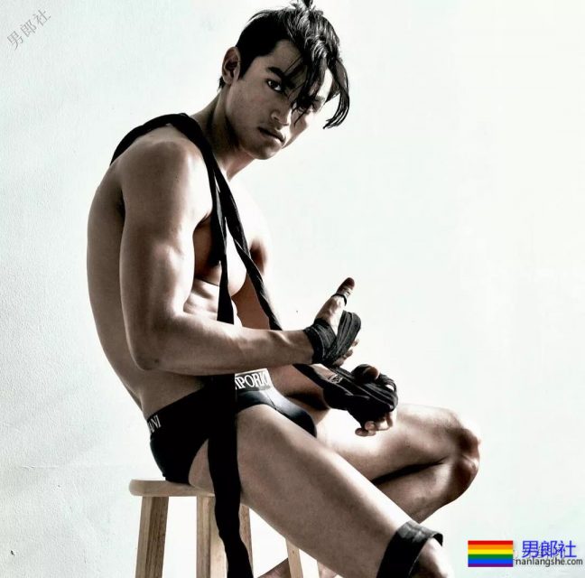 被香奈儿选上的亚洲男模，未火先上位？！ - 51虹马