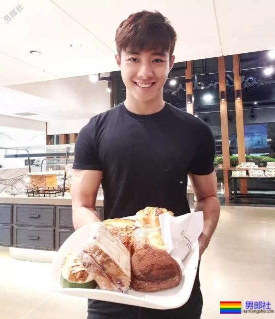 A爆了!原味童颜筋肉小奶狼,六块腹肌天菜少年! - 51虹马 A爆了!原味童颜筋肉小奶狼,六块腹肌天菜少年! - 51虹马